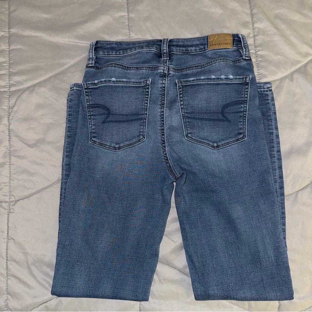American Eagle light blue jeans size 4